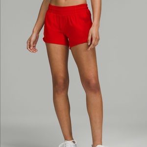 Lululemon hotty hot low rise 4” shorts